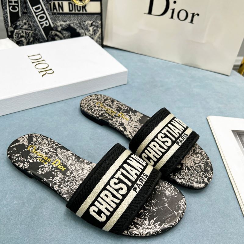 ch**an D*or slippers